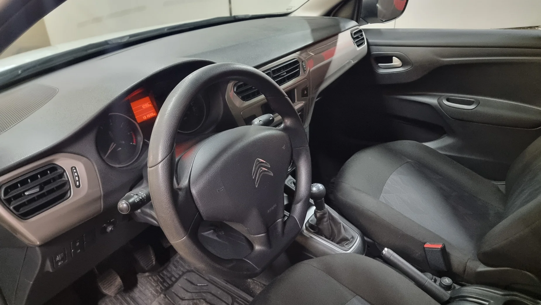 Citroen C-Elysee photo